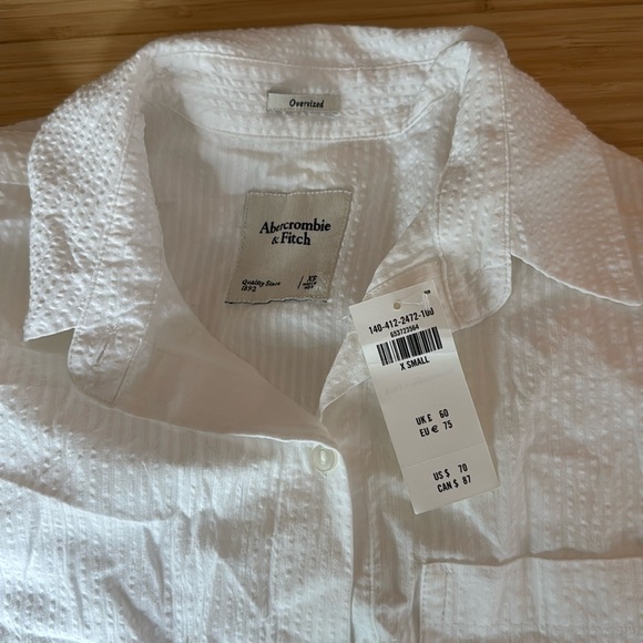 Abercrombie & Fitch Tops - Oversized Abercrombie button up size xs
New with tags 
NWT